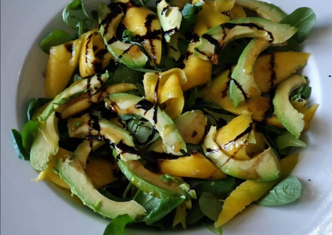 Ensalada de mango y aguacate
