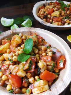 काला चना चाट (Kala chana chaat recipe in Hindi) रेसिपी मुख्य फोटो