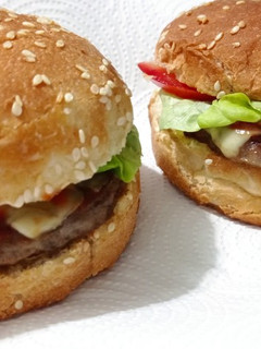 Una foto de Hamburguesas en pan