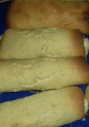 Una foto de Enrolladitos con crema pastelera 🍥 facilito