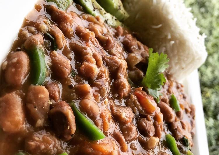 Steps to Prepare Homemade Beans in coconut #coastolcoconutrecipechallenge