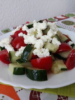 Sopszka saláta recept fotója