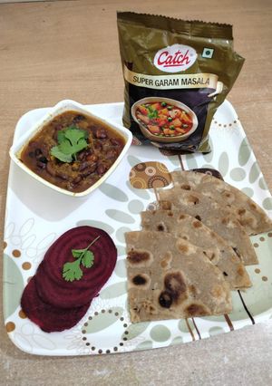 चने की सब्जी (chane ki sabzi recipe in Hindi) रेसिपी मुख्य फोटो