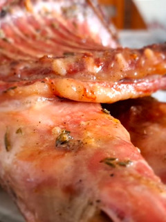 Una foto de Lechazo en barbacoa