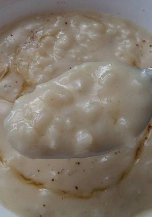 A picture of Vickys Golden Syrup Rice Pudding, GF DF EF SF NF.