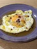 Huevo al ajillo con pimienta Sichuan