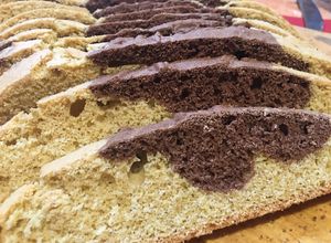 Foto di Biscotti da inzuppo bicolore