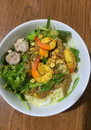 Hình của món Mì quảng nấu đơn giản.