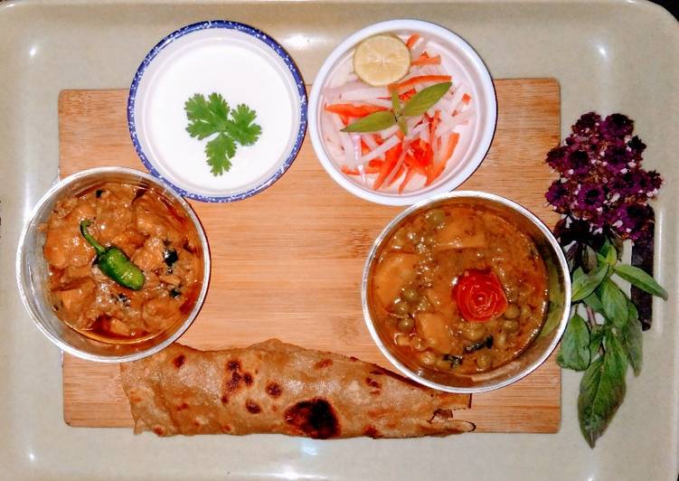 Recipe of Award-winning Alo matar ki bhujiya and masalaydar chicken