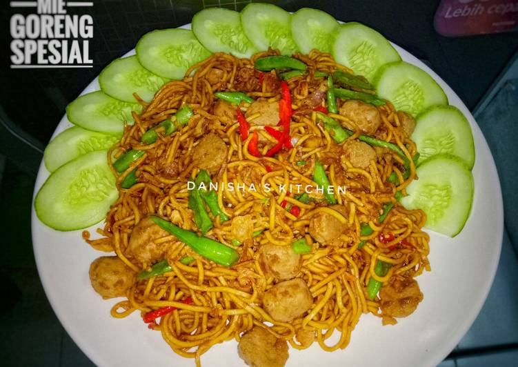 Bagaimana Menyiapkan Mie goreng spesial Anti Gagal