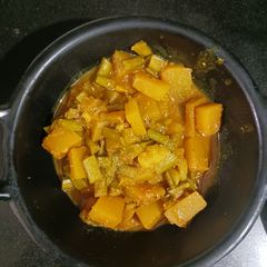 A picture of Guvar-kaddu sabji.