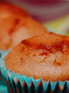 Una foto de Magdalenas mermelada de fresa [Receta muy fácil]