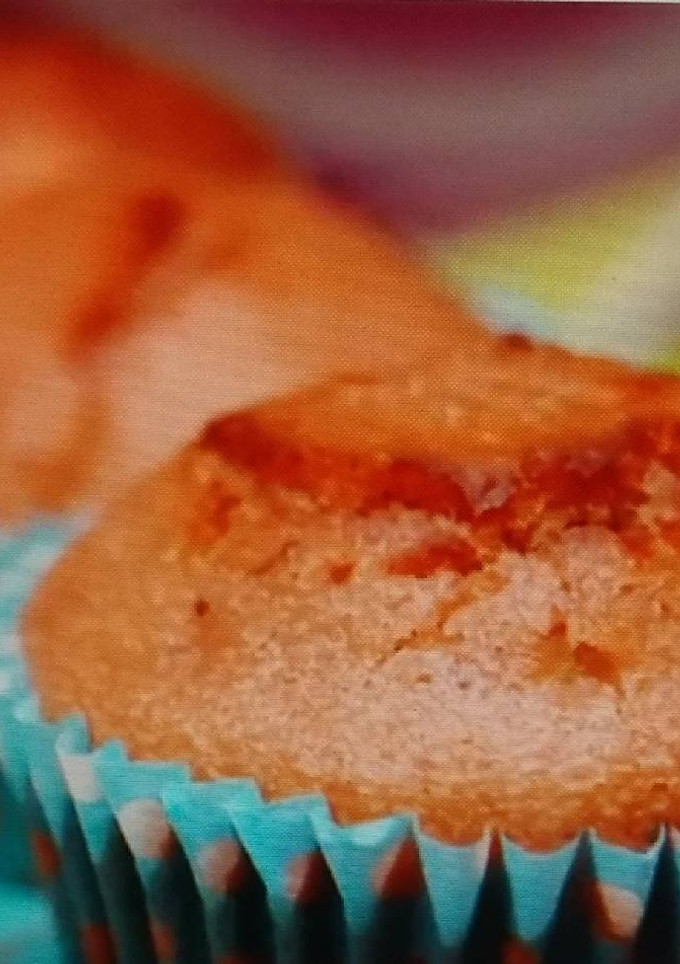 Una foto de Magdalenas mermelada de fresa [Receta muy fácil]