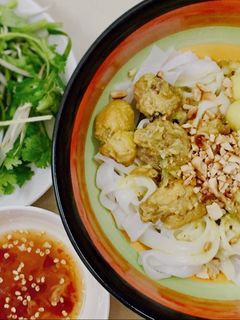 Hình của món Mì Quảng gà.