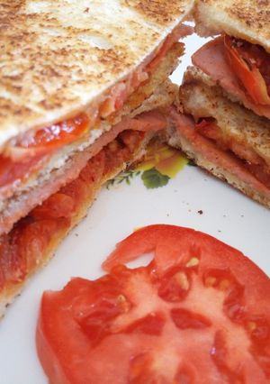 A picture of Brawn Sausage Sandwich.