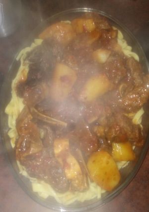 Una foto de Fideos casero con estofado