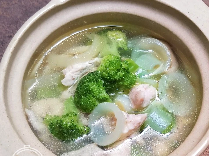 Langkah Gampang Menyiapkan Resep BROCCOLI SOUP with CHICKEN STOCK yang Menggugah Selera Anti Ribet, Bikin Ngiler
