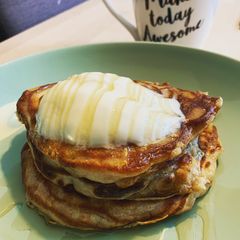 A picture of Apple & Cinnamon Scotch Pancakes.
