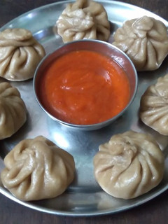 கோதுமை மொமோஸ் (wheat momos recipe in Tamil) செய்முறை முக்கிய புகைப்படம்