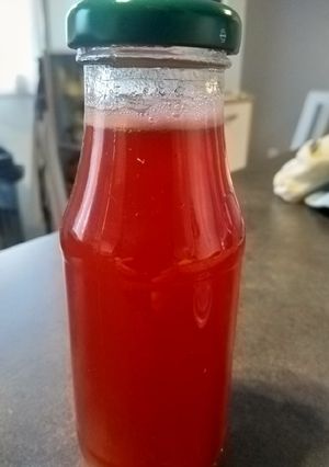 Une photo de Sirop fraise rhubarbe