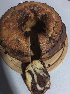 Una foto de Bizcocho marmolado fácil