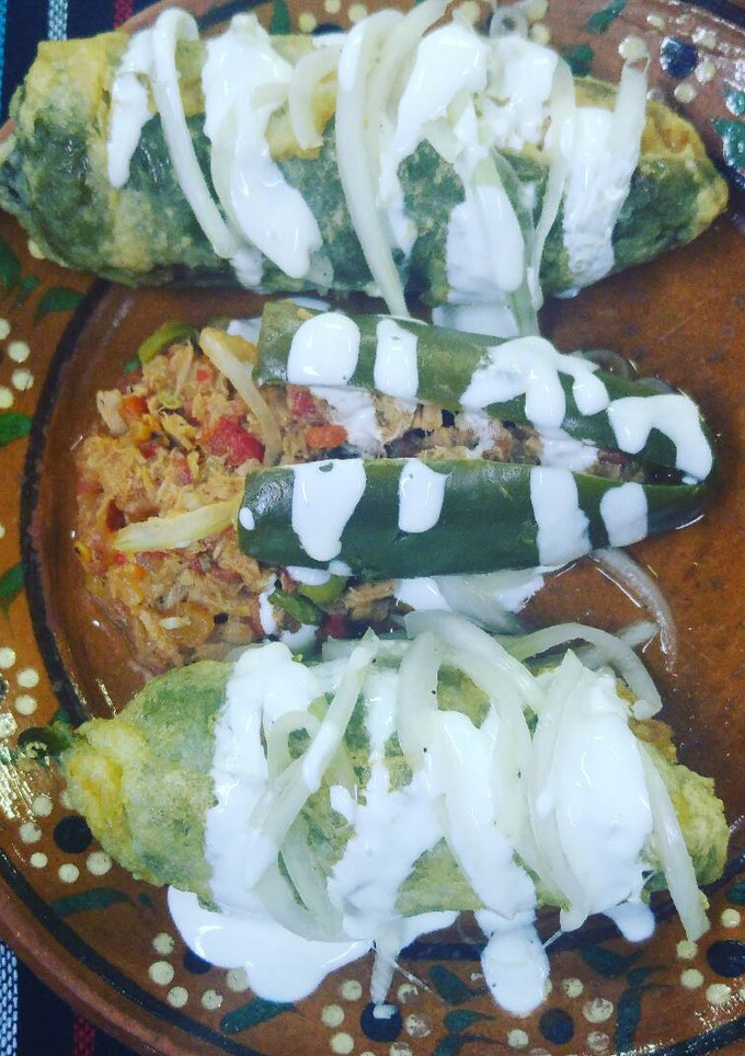Una foto de Chiles rellenos de marlin