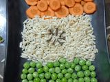 ট্রাই কালার স্যালাড মুড়ি(tri colour salad muri recipe in Bengali)