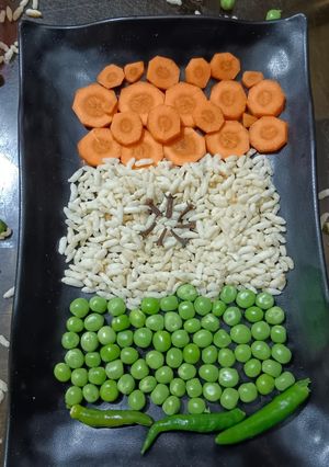 ট্রাই কালার স্যালাড মুড়ি(tri colour salad muri recipe in Bengali) রেসিপির প্রধান ছবি