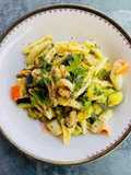Cavatoni con frutti di mare e zucchine al prezzemolo