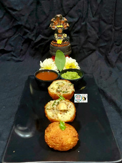 ફરાળી પેટીસ / ફરાળી બફવડા રેસીપી મુખ્ય ફોટો