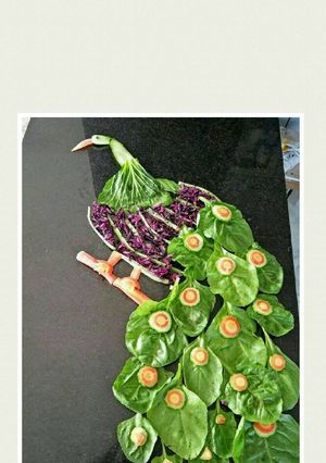 A picture of Peacock style salad.
