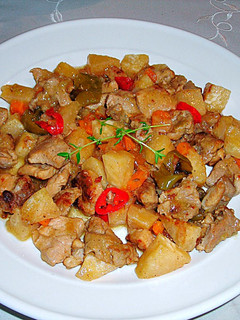 Una foto de Carne magra de cerdo con colinabo (picante)