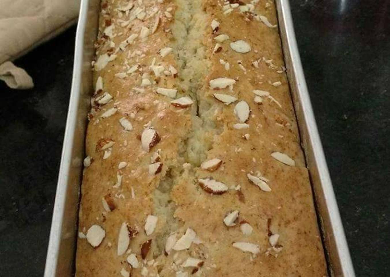 Banana loaf cake