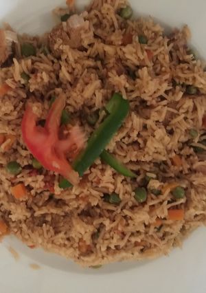 A picture of Pilau chicken.