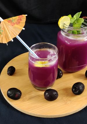 A picture of Fresh jamun sharbat.
