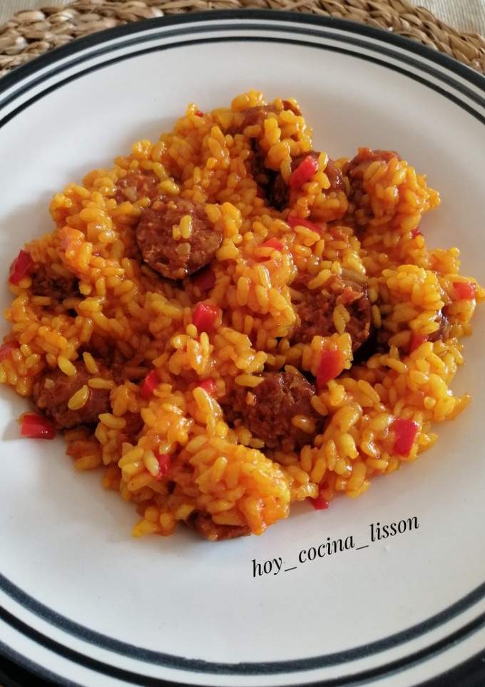 Una foto de Arroz con chorizo