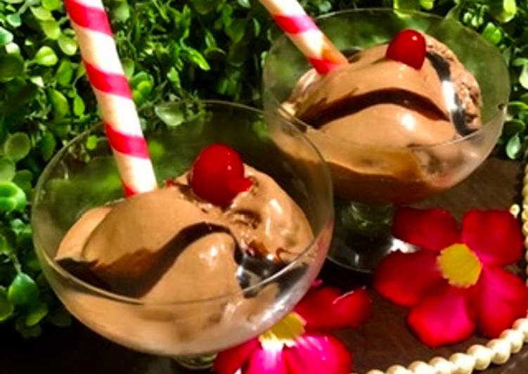 How to Prepare Homemade Chocolate Icecream