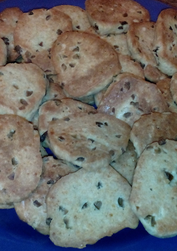 Una foto de Galletas de queso parmesano y aceitunas verdes
