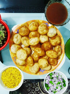 પાણીપુરી (Pani Puri Recipe In Gujarati) રેસીપી મુખ્ય ફોટો