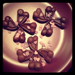 A picture of Dark chocolate.