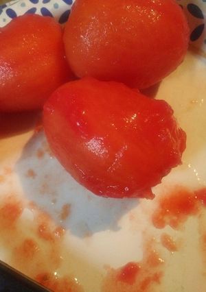 A picture of How to peel a Tomato.