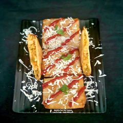 A picture of Small Bites Veggies Paneer Pockets.
