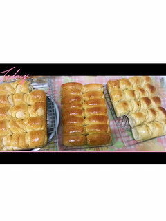 中種*蜂蜜奶油麥香餐包 的食譜成品照片