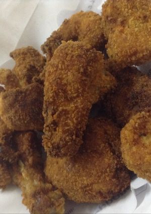 A picture of Fried chicken in bread crumbs.