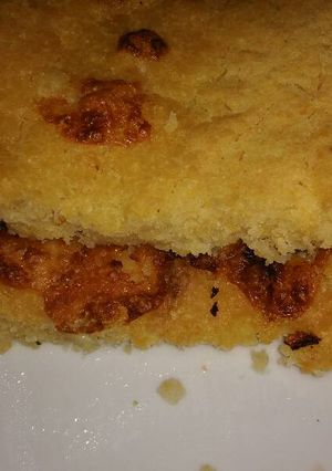 Una foto de Torta de maíz y queso para celíaco