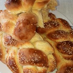 A picture of Twisted milk bread.