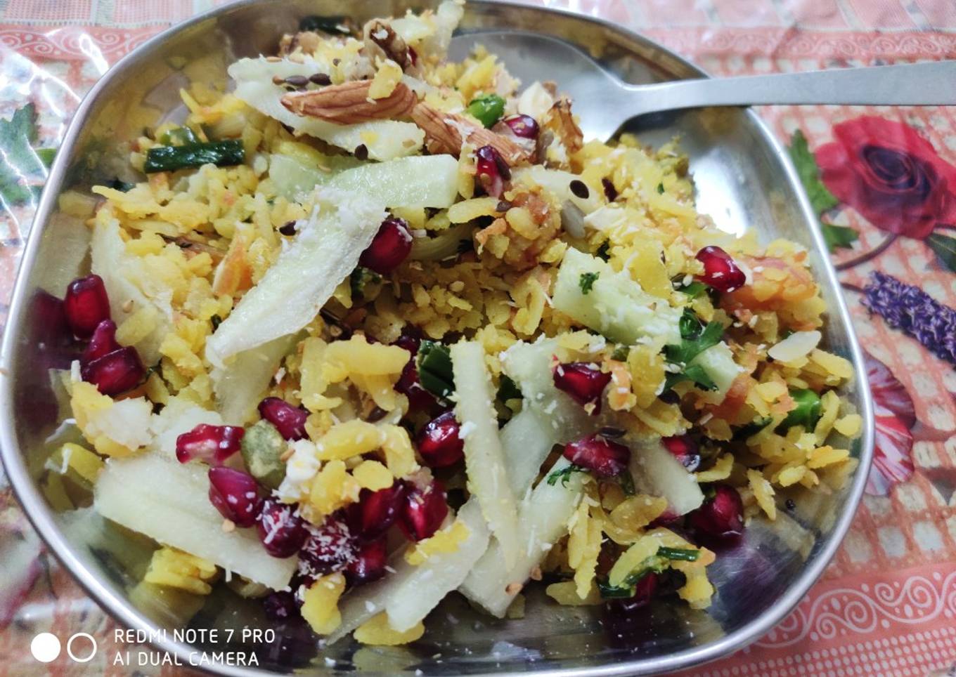 Healthy veggie fruit poha