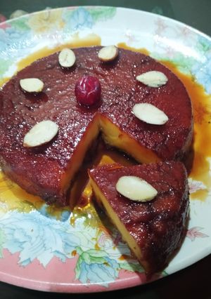 कारमेल कस्टर्ड केक (caramel custard cake recipe in Hindi) रेसिपी मुख्य फोटो