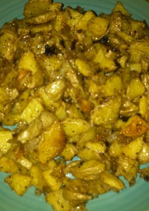 A picture of Onions & Potatoes.