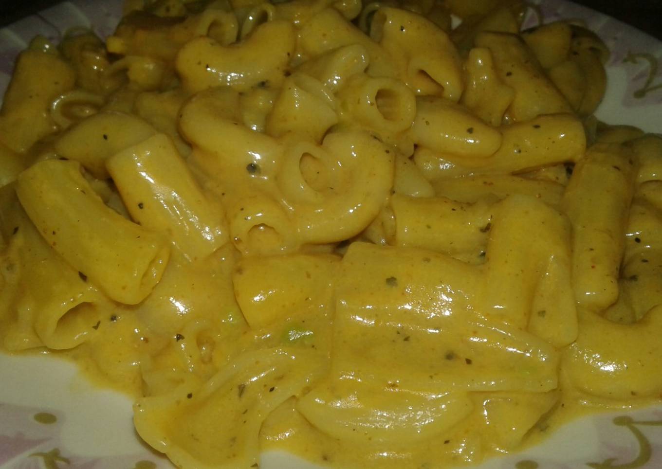 White sauce pasta